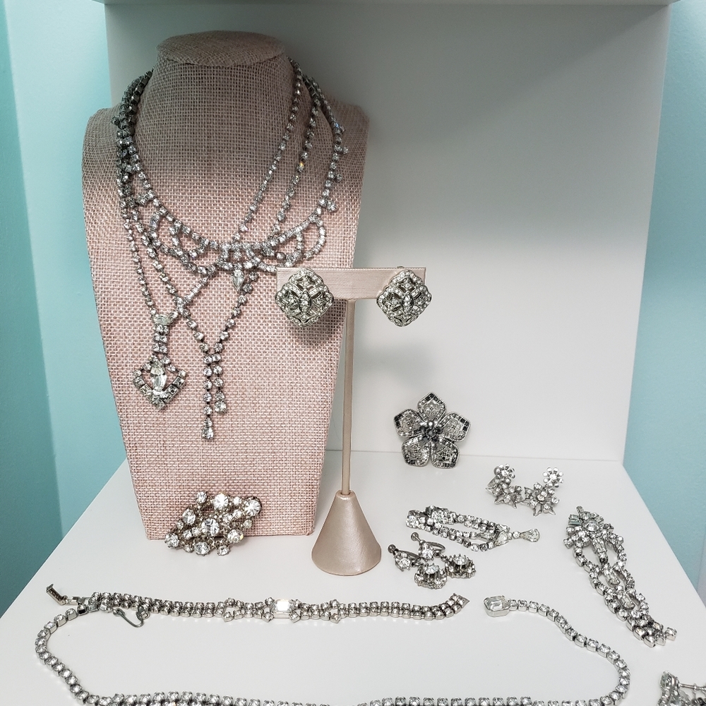 Vintage rhinestone bundle includes weiss